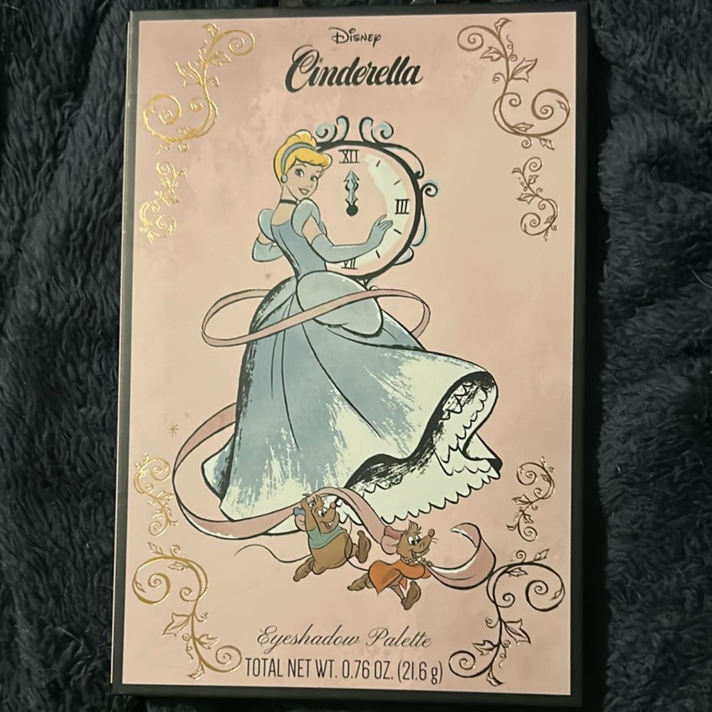 Disney Cinderella Eyeshadow Palette New